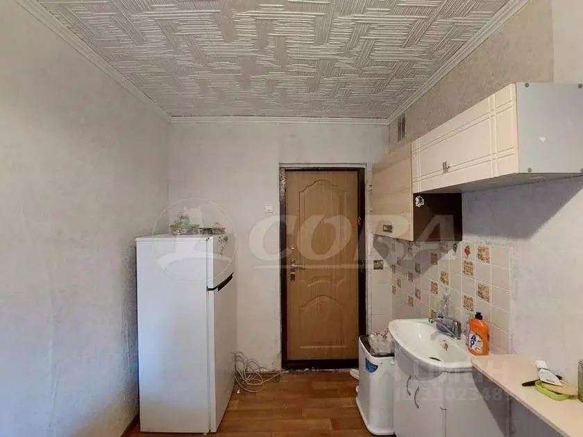 Комната Тюменская область, Тюмень ул. Красина, 5 (9.2 м) - Фото 1