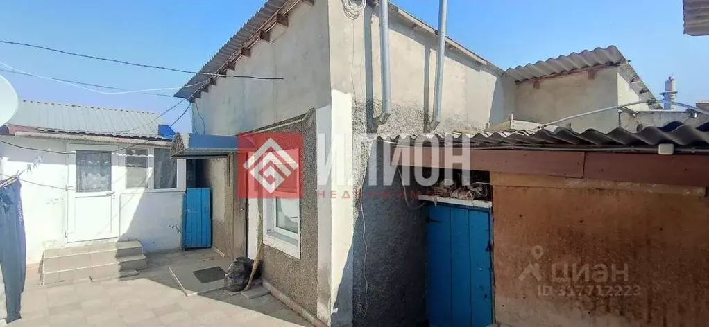 Дом в Крым, Бахчисарайский район, с. Угловое ул. Комарова, 90А (52 м) - Фото 1