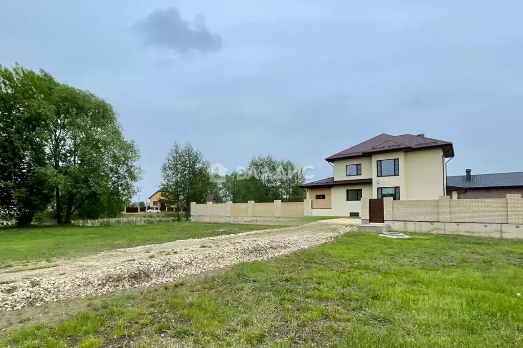 Дом в Липецкая область, с. Доброе  (350 м) - Фото 1