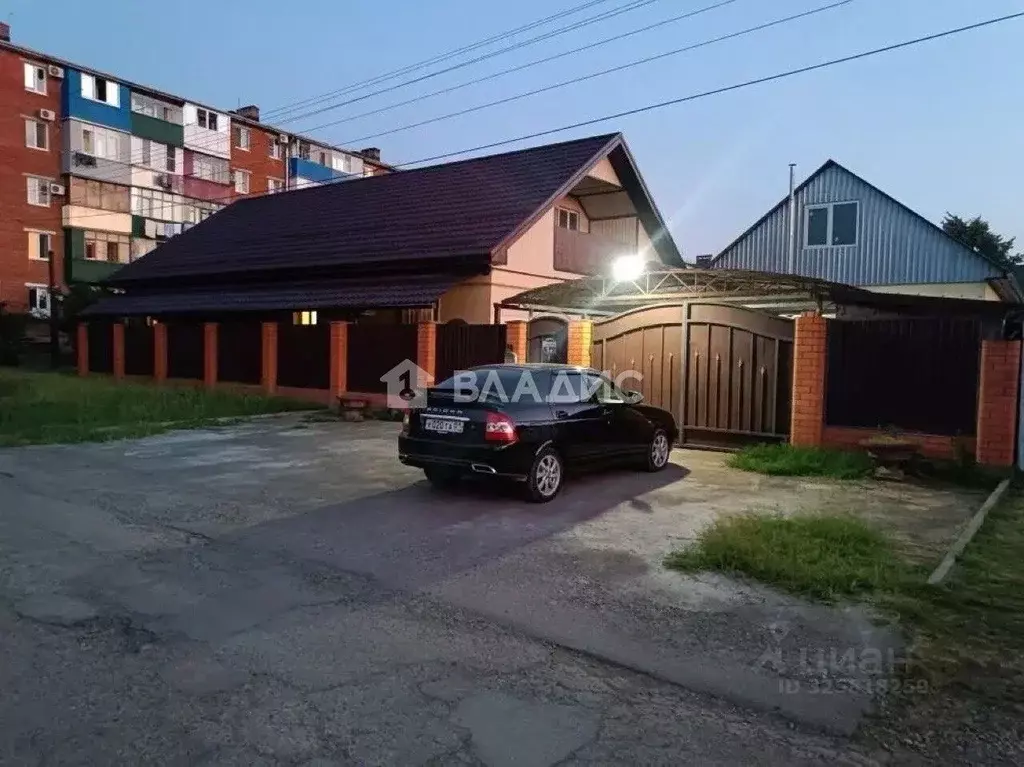 Дом в Адыгея, Майкоп городской округ, пос. Западный ул. Рабочая, 35 ... - Фото 1