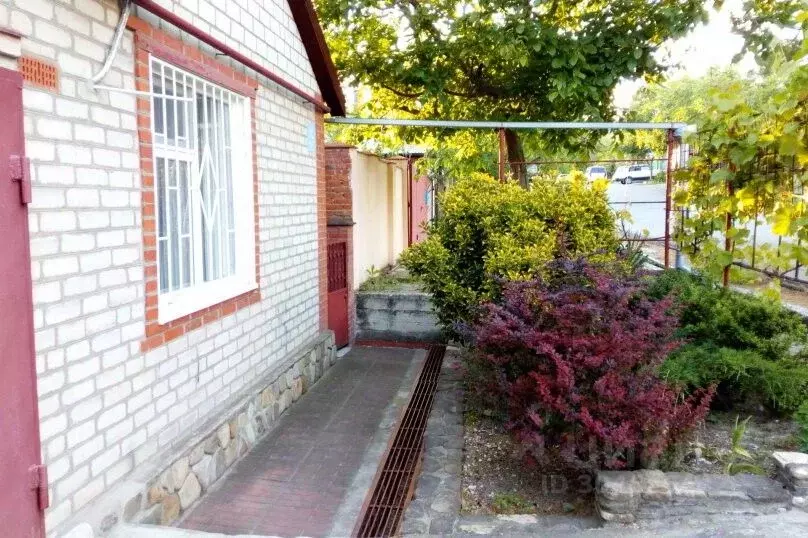 Дом в Краснодарский край, Геленджик ул. Суворова, 5 (80 м) - Фото 1
