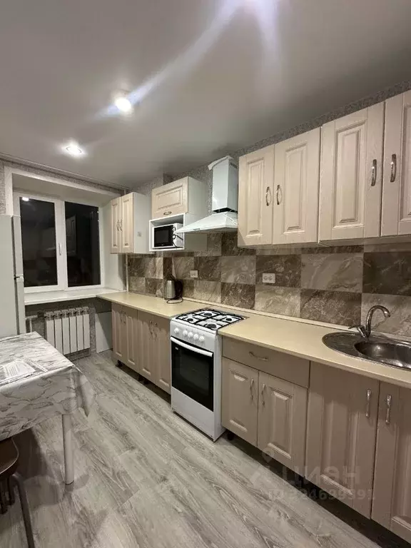 1-к кв. Татарстан, Казань ул. Серова, 35 (28.3 м) - Фото 0