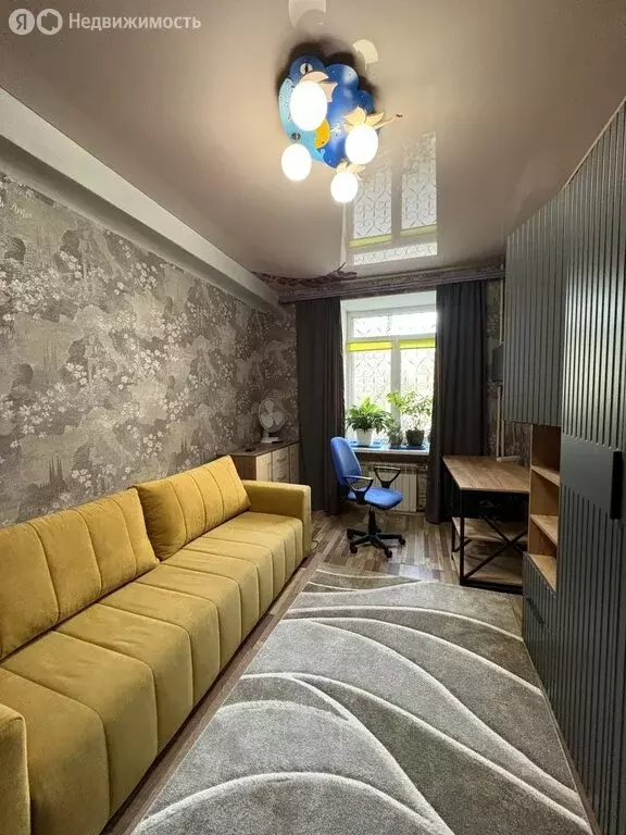 3-комнатная квартира: Хабаровск, улица Жуковского, 31 (75 м) - Фото 1