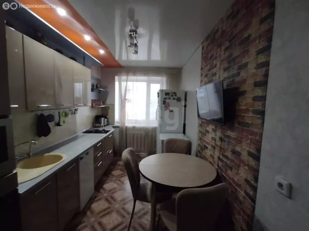 3-комнатная квартира: Заводоуковск, Революционная улица, 17 (54 м) - Фото 1