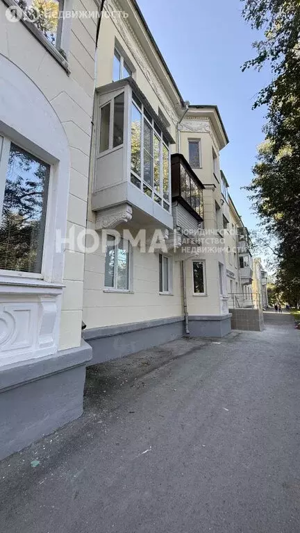 3-комнатная квартира: Октябрьский, улица Горького, 14 (66.5 м) - Фото 0