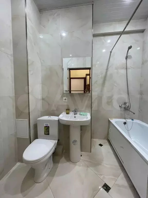 1-к. квартира, 52 м, 3/10 эт. - Фото 1