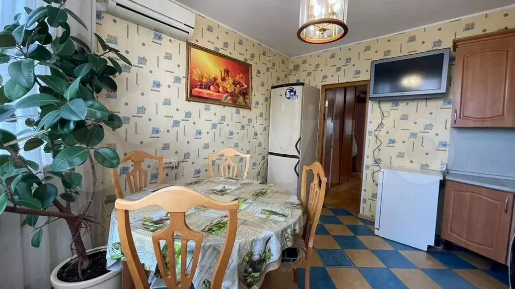 3-к. квартира, 90м, 11/17эт. - Фото 0