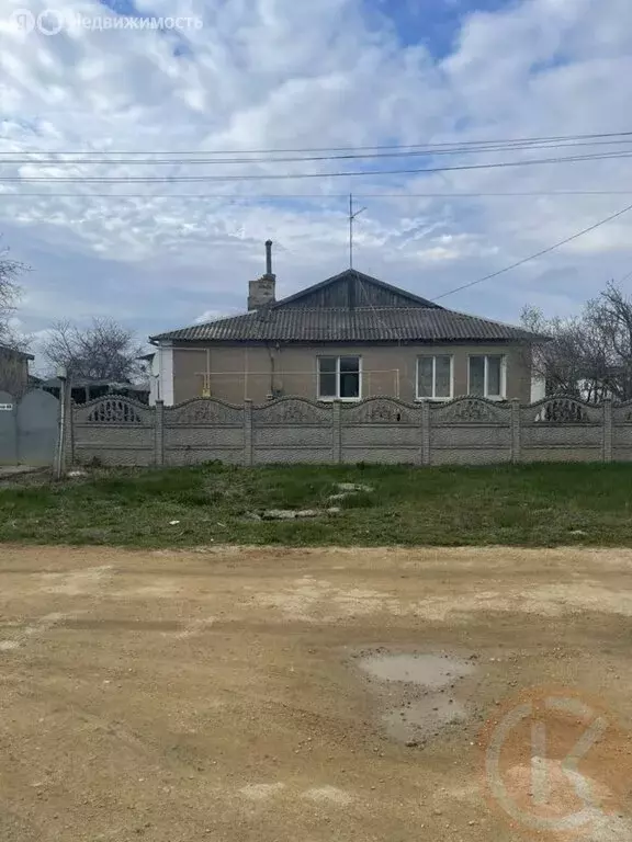 Дом в село Сизовка, Трудовая улица, 48 (110 м) - Фото 1