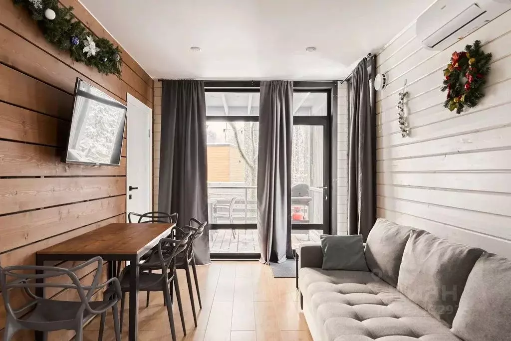 Дом в Ленинградская область, Приозерский район, Сосновское с/пос, д. ... - Фото 1