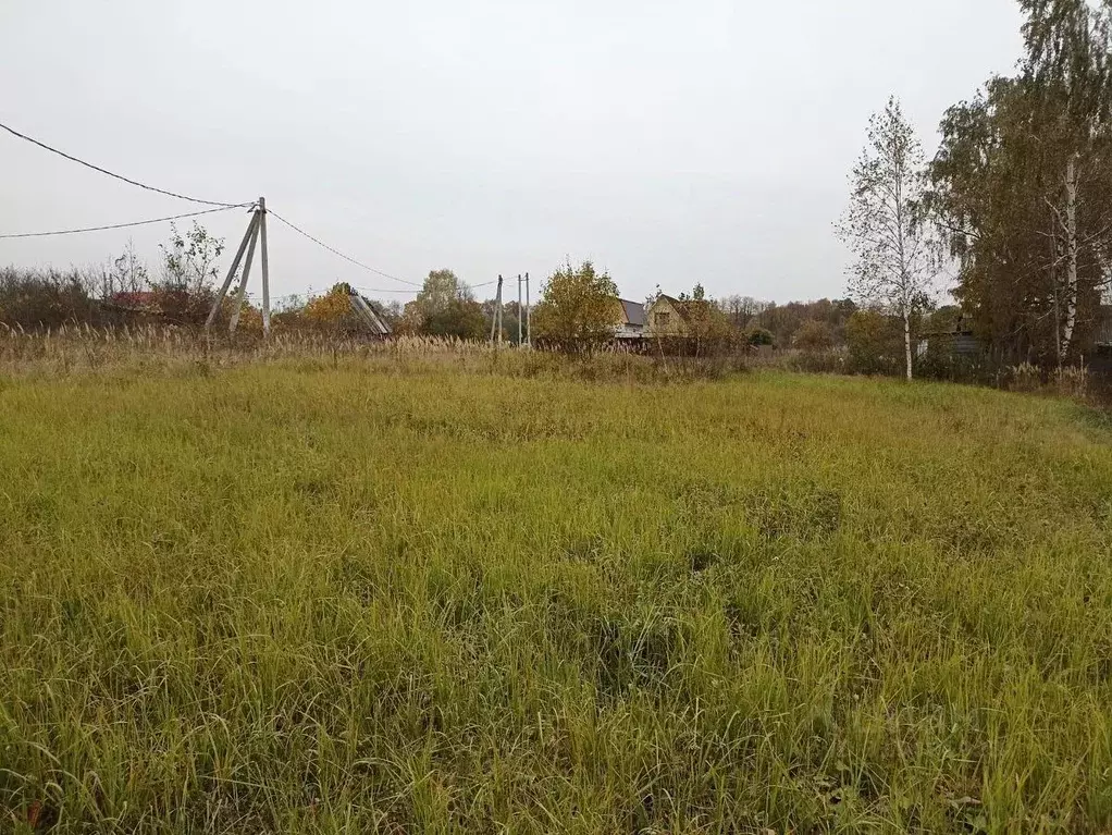 Участок в Московская область, Серпухов городской округ, д. Воздвиженка ... - Фото 0