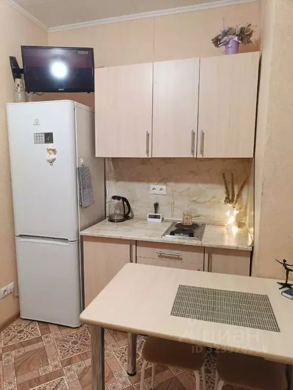 Студия Тюменская область, Тюмень ул. Бабарынка, 65 (16.0 м) - Фото 1