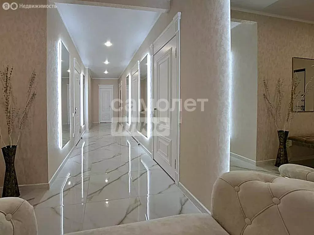 4-комнатная квартира: Нальчик, Балкарская улица, 97к3 (121.2 м) - Фото 1