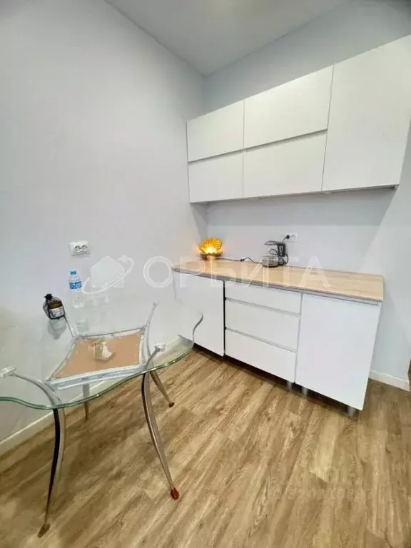 Студия Тюменская область, Тюмень ул. Фармана Салманова, 5 (32.0 м) - Фото 1