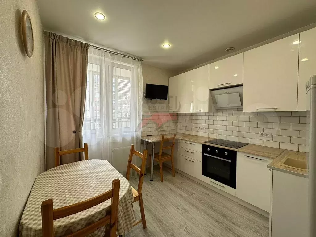2-к. квартира, 54 м, 3/8 эт. - Фото 0