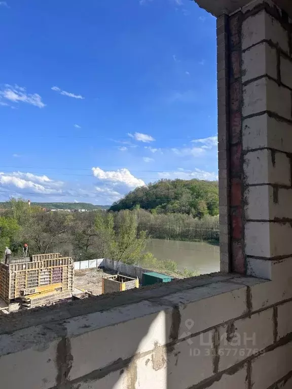 3-к кв. Адыгея, Майкоп Лесная ул., 1 (70.0 м) - Фото 0