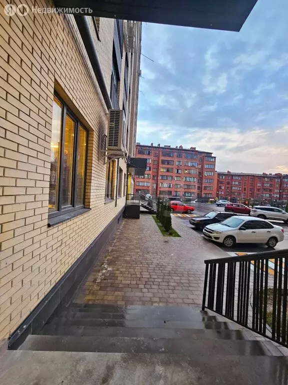 3-комнатная квартира: Владикавказ, улица Зураба Магкаева, 6Б (92 м) - Фото 2