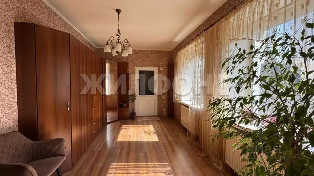 Дом в Новосибирская область, Новосибирск ул. Яншина, 45 (325 м) - Фото 1