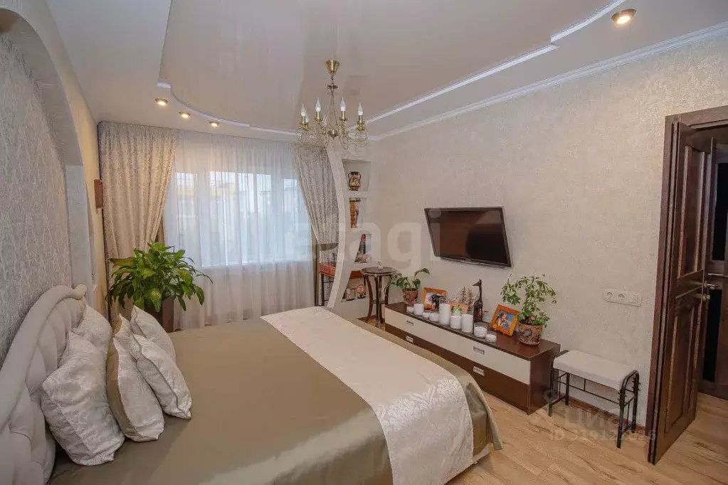 3-к кв. Ямало-Ненецкий АО, Новый Уренгой ул. 26-го съезда КПСС, 8А ... - Фото 1