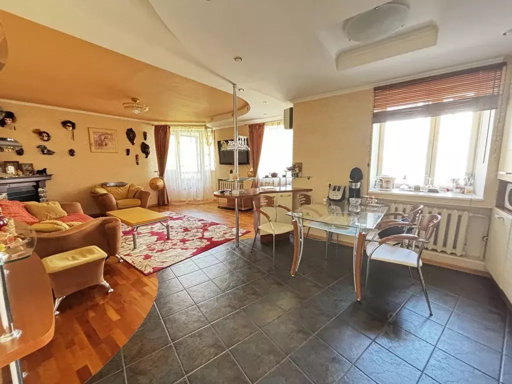 4-к кв. Коми, Сыктывкар Интернациональная ул., 98 (181.7 м) - Фото 1