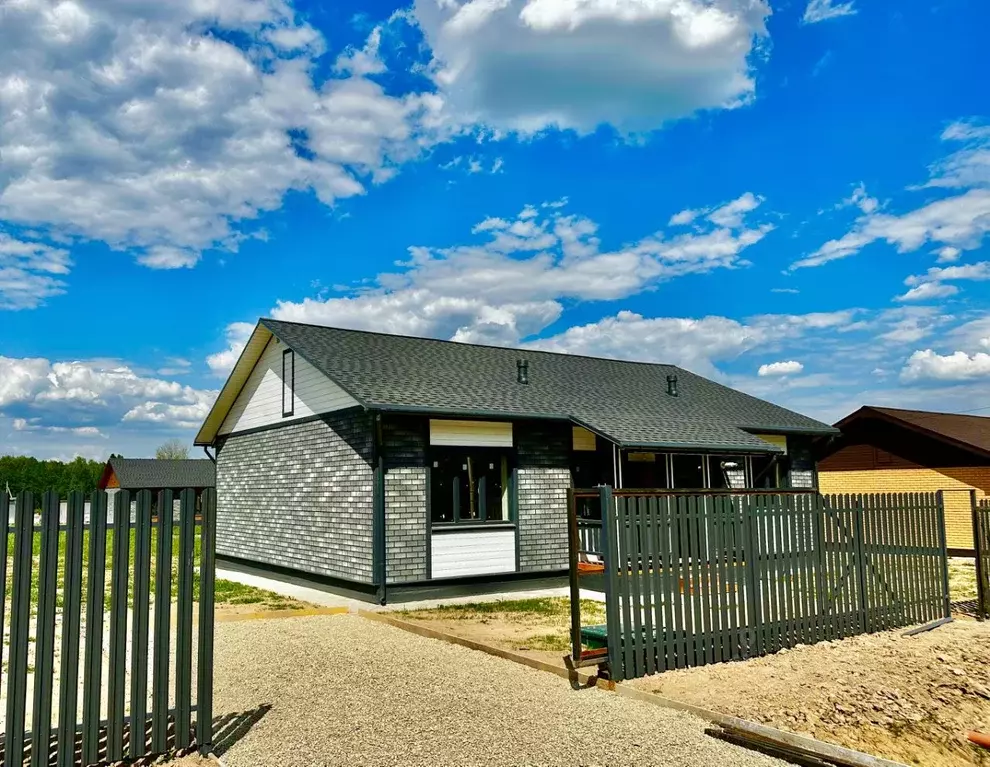 Дом в Калужская область, Жуков ул. Дачная (110 м) - Фото 1