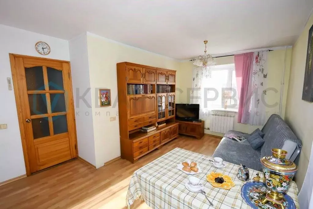 3-к кв. Омская область, Омск ул. Всеволода Иванова, 15 (53.4 м) - Фото 1