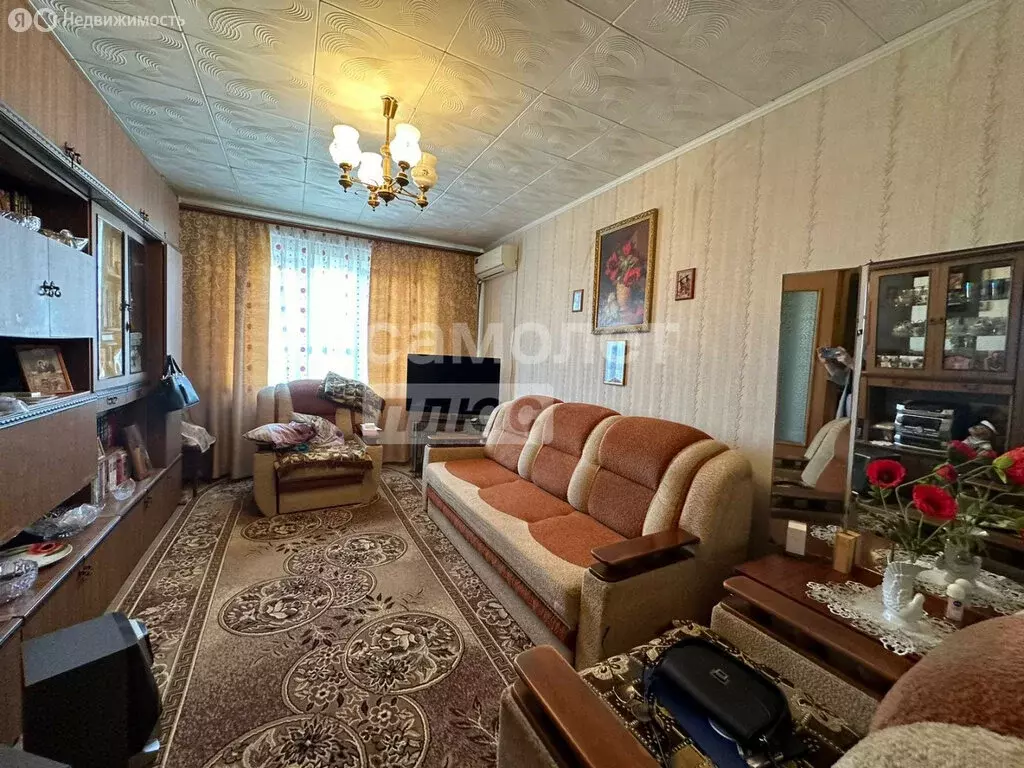 2-комнатная квартира: Армавир, улица Шмидта, 13 (50 м) - Фото 0