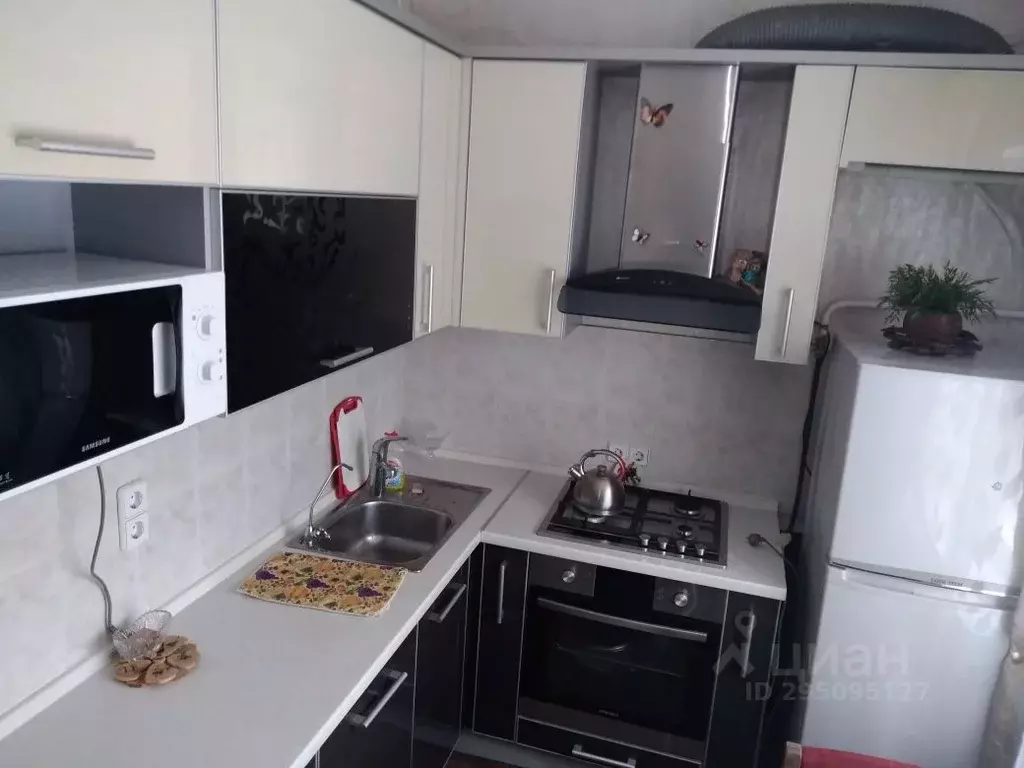 3-к кв. Удмуртия, Ижевск Удмуртская ул., 267/3 (54.0 м) - Фото 1