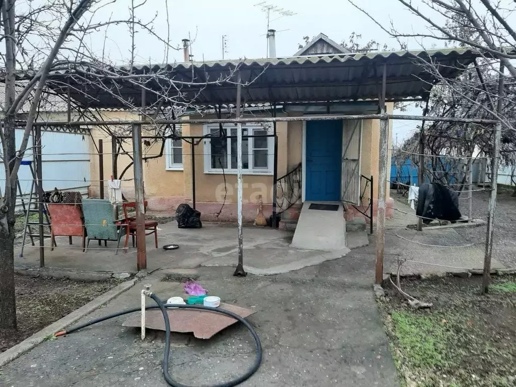 Дом в Ставропольский край, с. Арзгир ул. Нади Безрук, 6 (62 м) - Фото 1