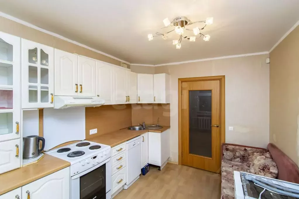 2-к кв. Тюменская область, Тюмень Харьковская ул., 57к2 (67.2 м) - Фото 1