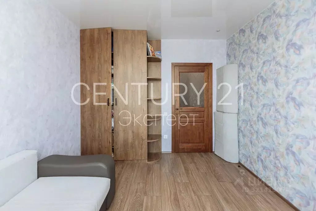 3-к кв. Калининградская область, Калининград Орудийная ул., 32Б (94.7 ... - Фото 1