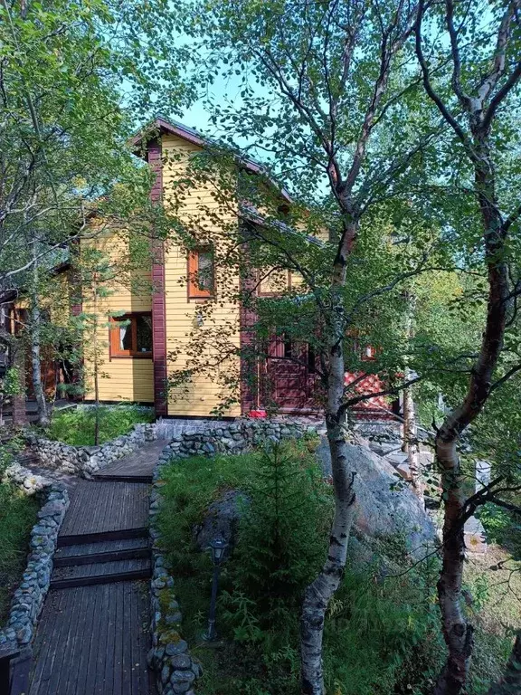 Дом в Мурманская область, Мурманск ул. Огни Мурманска, 10 (270 м) - Фото 1