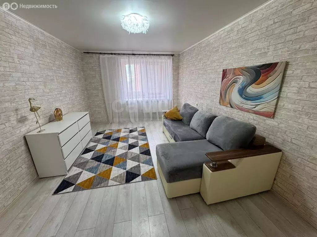 2-комнатная квартира: Оренбург, улица Джангильдина, 1/1 (63.2 м) - Фото 0