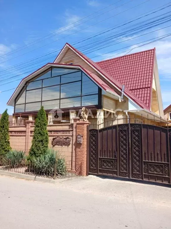 Дом в Крым, Симферопольский район, Добровское с/пос, с. Заречное ул. ... - Фото 1