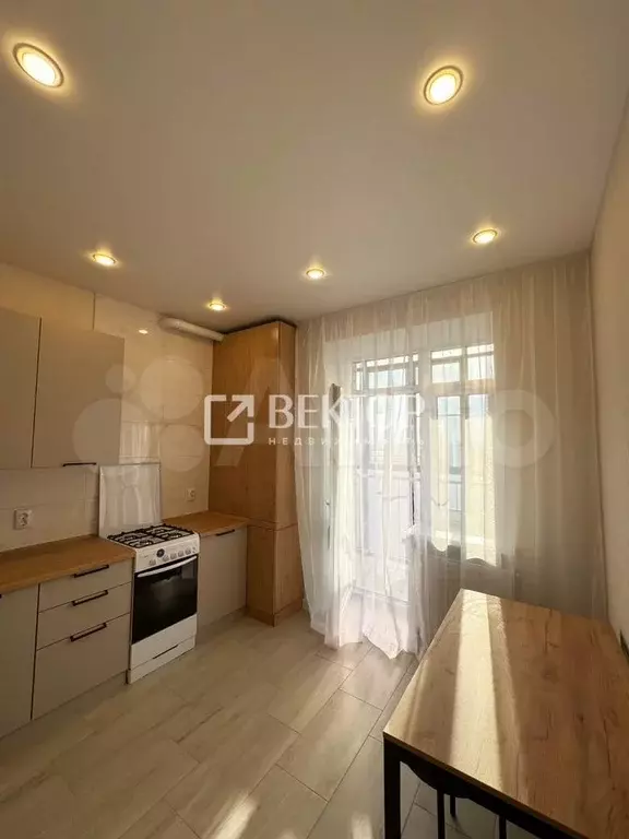 1-к. квартира, 42 м, 7/10 эт. - Фото 0