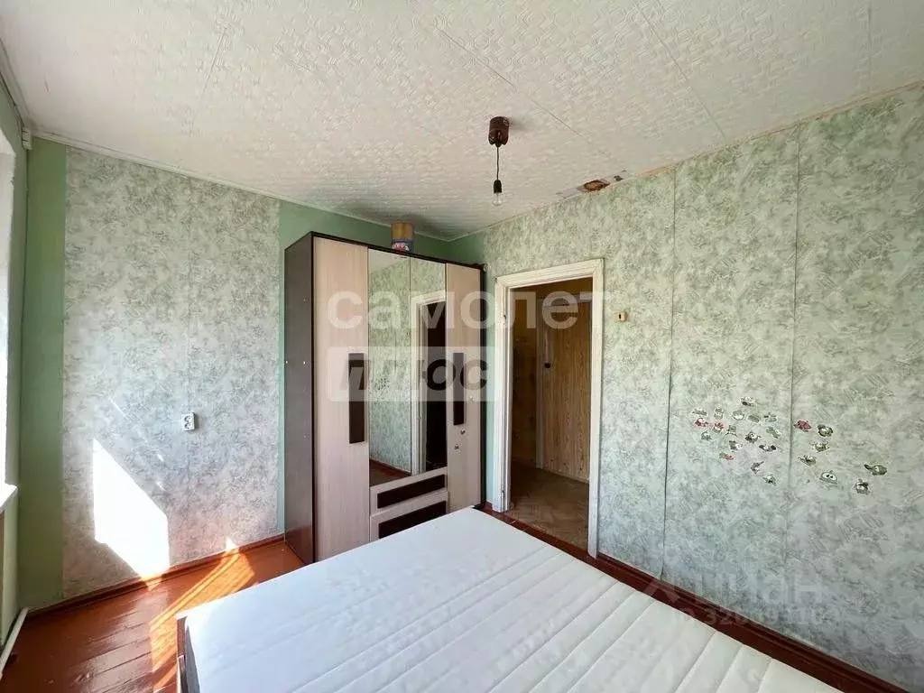 2-к кв. Омская область, Нововаршавский район, с. Ермак ул. Зорина, 1А ... - Фото 1