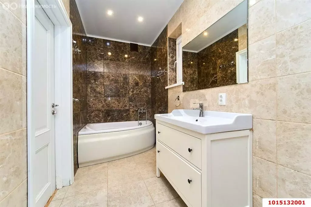 Дом в аул Новая Адыгея, Адыгейская улица, 37 (183.7 м) - Фото 1