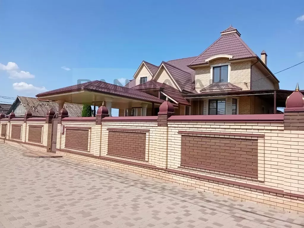 Дом в Адыгея, с. Красногвардейское ул. Ленина, 133 (365 м) - Фото 1