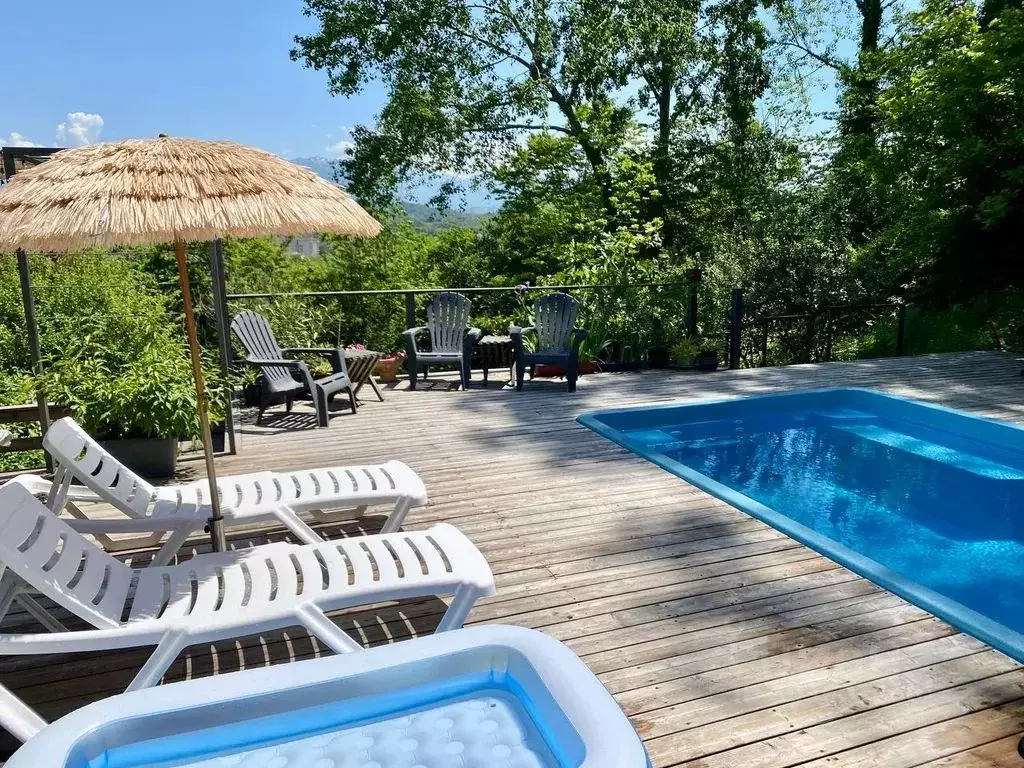 Дом в Краснодарский край, Сочи Адлер жилрайон, ул. Троицкая, 86 (75 м) - Фото 1