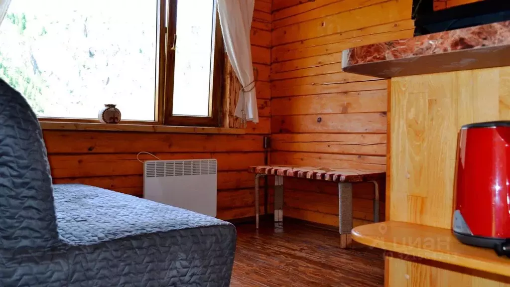Комната Алтай, Улаганский район, с. Акташ Ленинская ул., 63А (24.0 м) - Фото 1