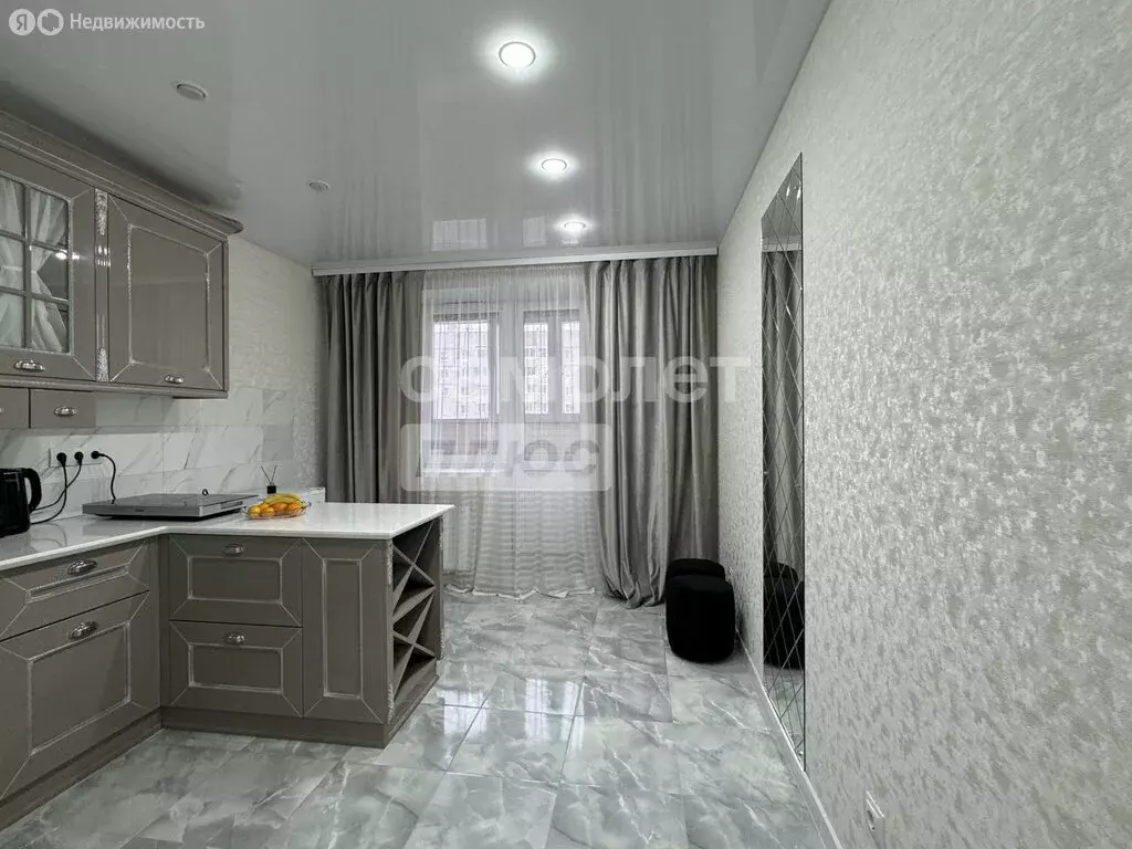 1-комнатная квартира: Новочебоксарск, улица Воинов-Интернационалистов, ... - Фото 1