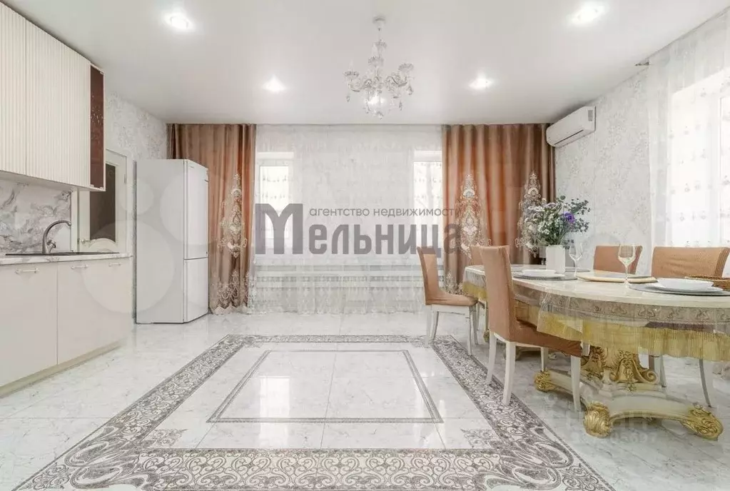 Дом в Волгоградская область, Среднеахтубинский район, Ахтубинское ... - Фото 1