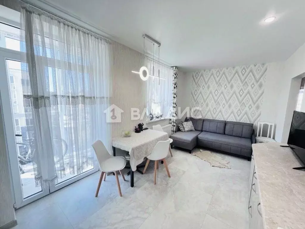 2-к кв. Калининградская область, Пионерский Октябрьская ул., 3Б к2 ... - Фото 1