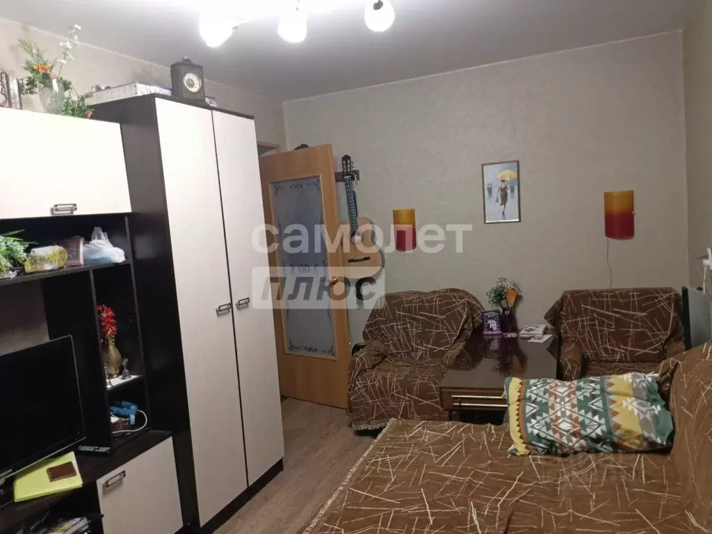 2-к кв. Челябинская область, Челябинск Российская ул., 277 (45.3 м) - Фото 0