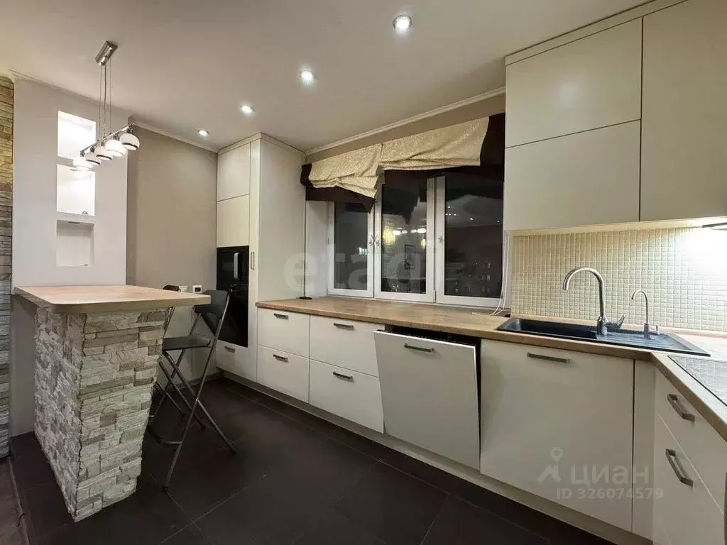 2-к кв. Тюменская область, Тюмень ул. Михаила Сперанского, 17 (56.7 м) - Фото 2