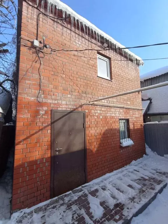 Дом в Саратовская область, Саратов ул. Имени В.Г. Рахова, 202 (90 м) - Фото 1