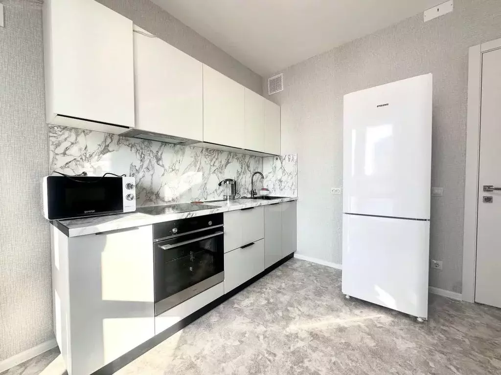 1-к кв. Татарстан, Казань ул. Братьев Батталовых, 27к2 (30.0 м) - Фото 0
