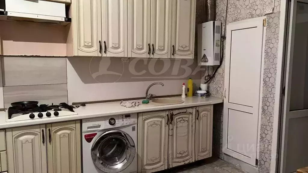 Дом в Дагестан, Махачкала ул. Ахмата-Хаджи Кадырова, 99 (100 м) - Фото 1