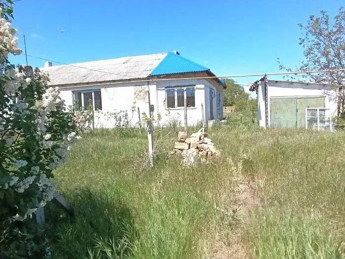 Дом в Крым, Сакский район, с. Столбовое ул. Трудовая, 2 (62 м) - Фото 1