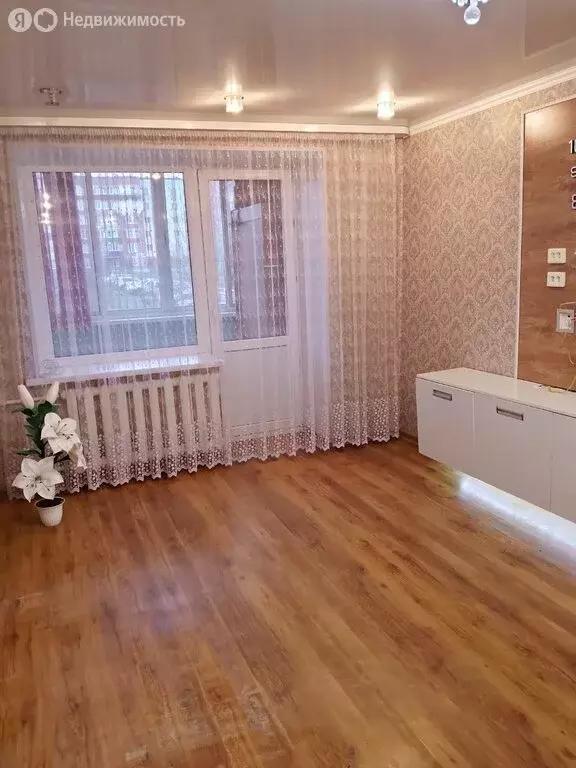 3-комнатная квартира: Дюртюли, улица Зарипова, 1 (68 м) - Фото 1