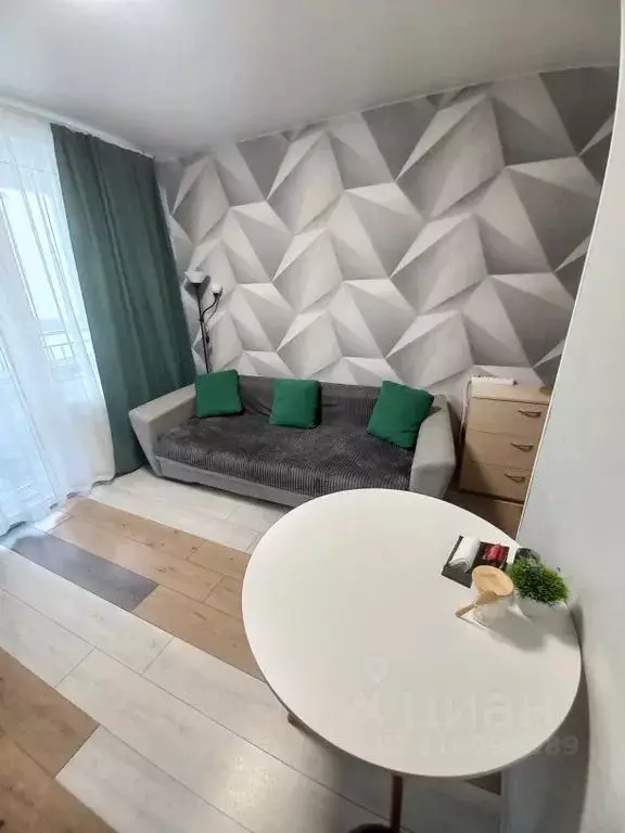 Студия Тюменская область, Тюмень ул. Фармана Салманова, 26 (24.0 м) - Фото 2